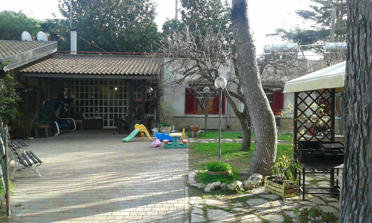 Casina Delle Arti Bed & Breakfast Сан Каталдо Екстериор снимка