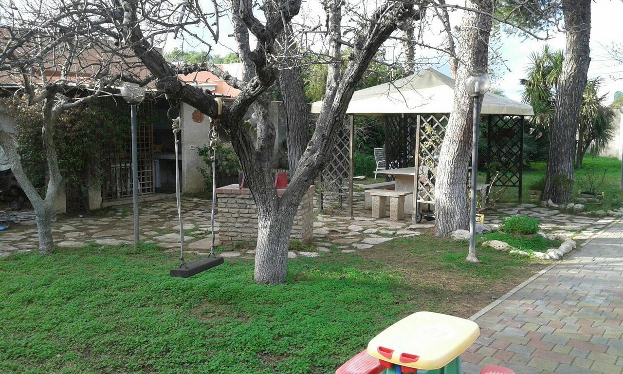 Casina Delle Arti Bed & Breakfast Сан Каталдо Екстериор снимка